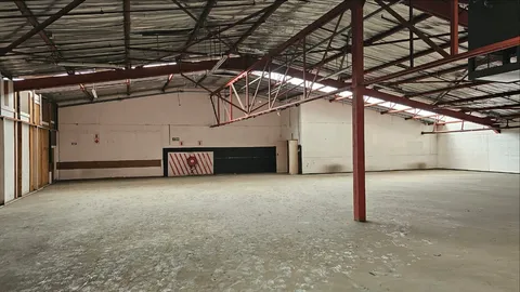 -Industrial-Warehouse-For-Sale-in-Cleveland (1)